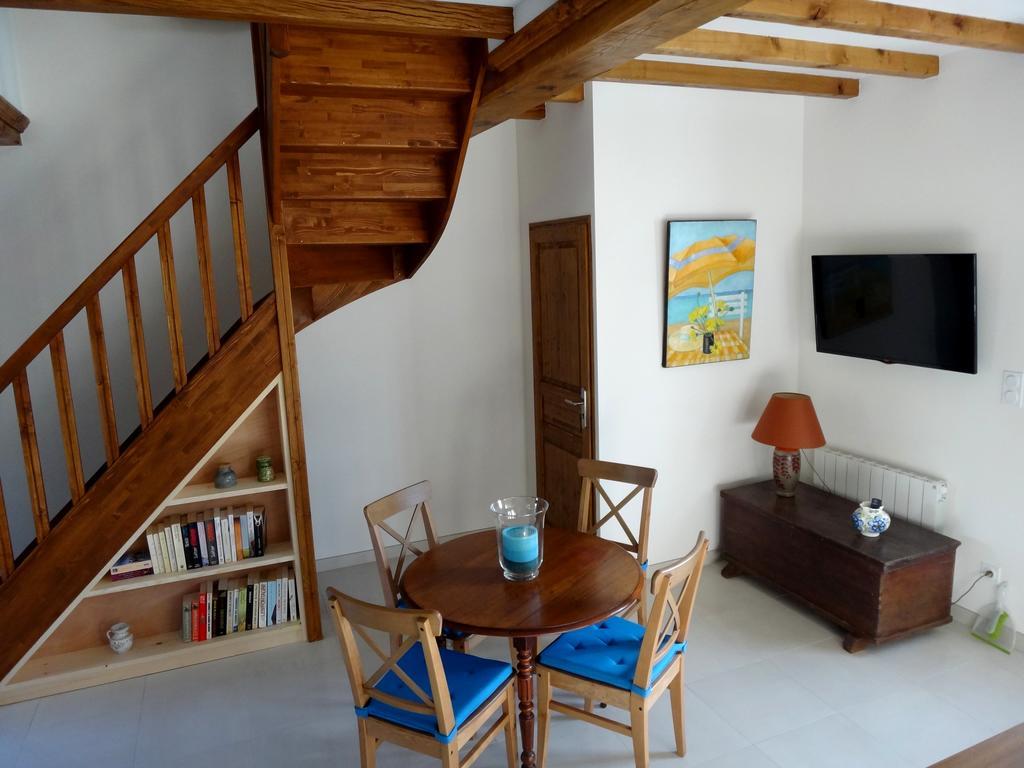 Villa Les Guédrils Genêts Esterno foto
